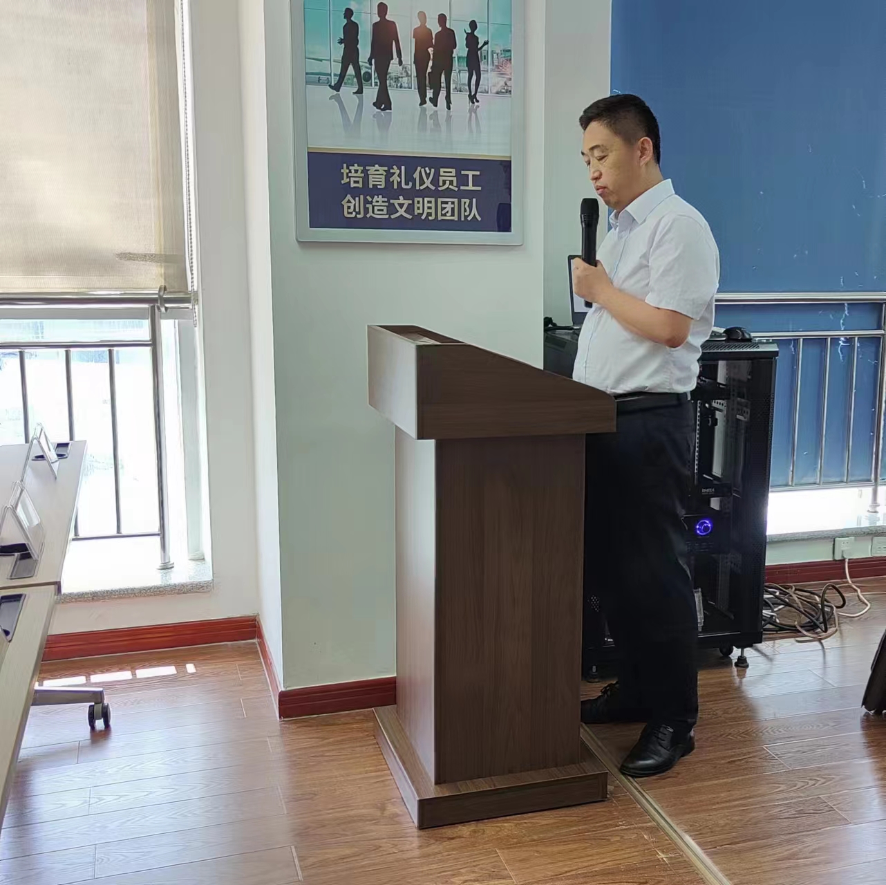 副总.jpg